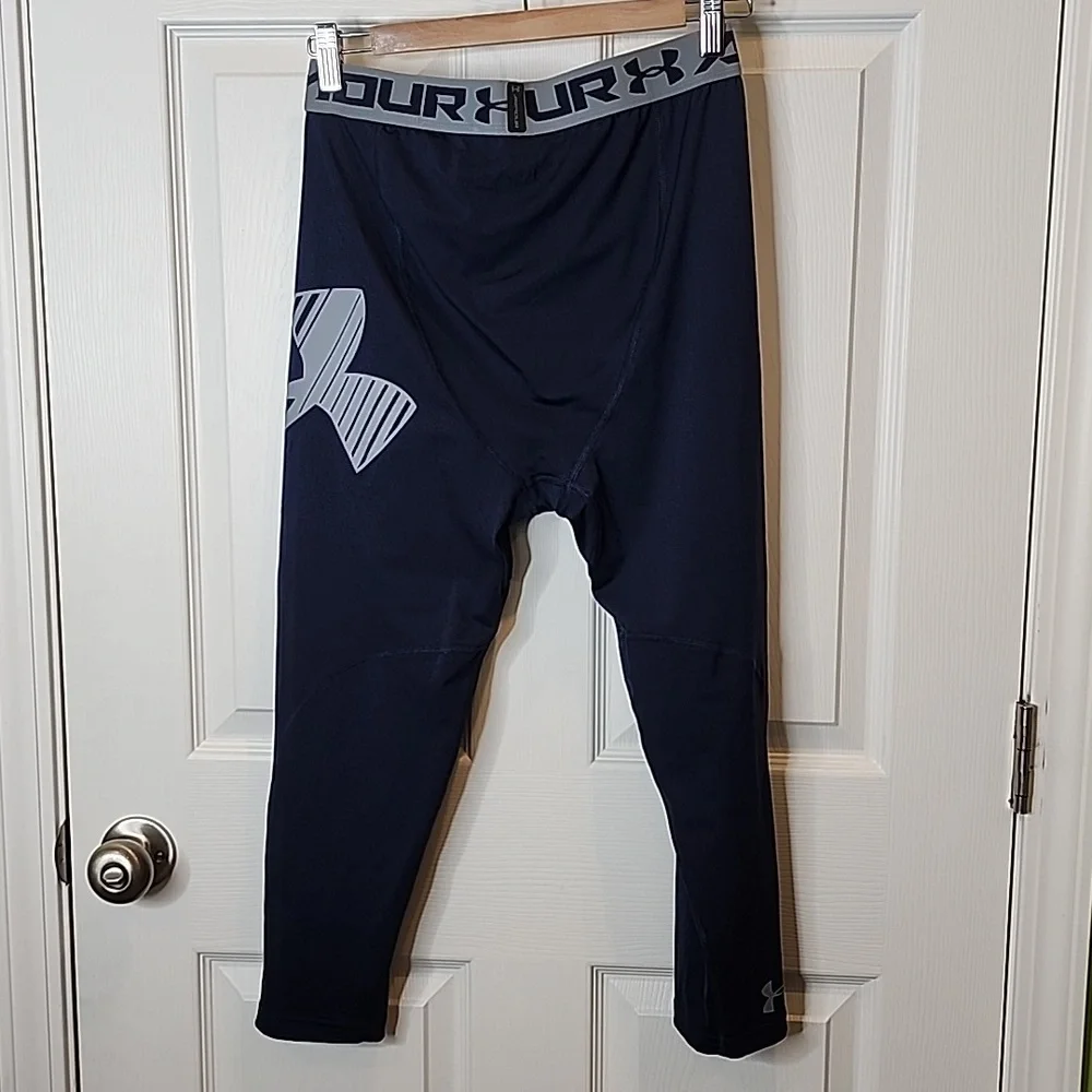 Under Armour Youth Boy HeatGear Logo 3/4 Leggings in Navy, YXL Fitted